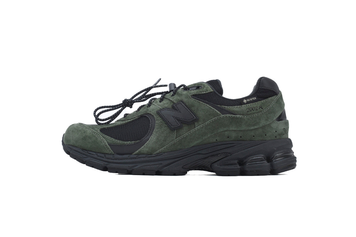 New Balance 2002R Sneakers