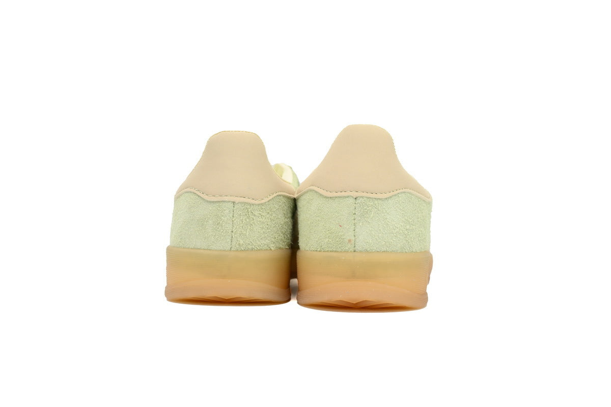 Adidas Samba OG – Retro German-Inspired Sneakers