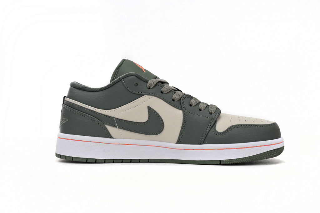 Nike Air Jordan 1 Retro Low Low-Top Sneakers