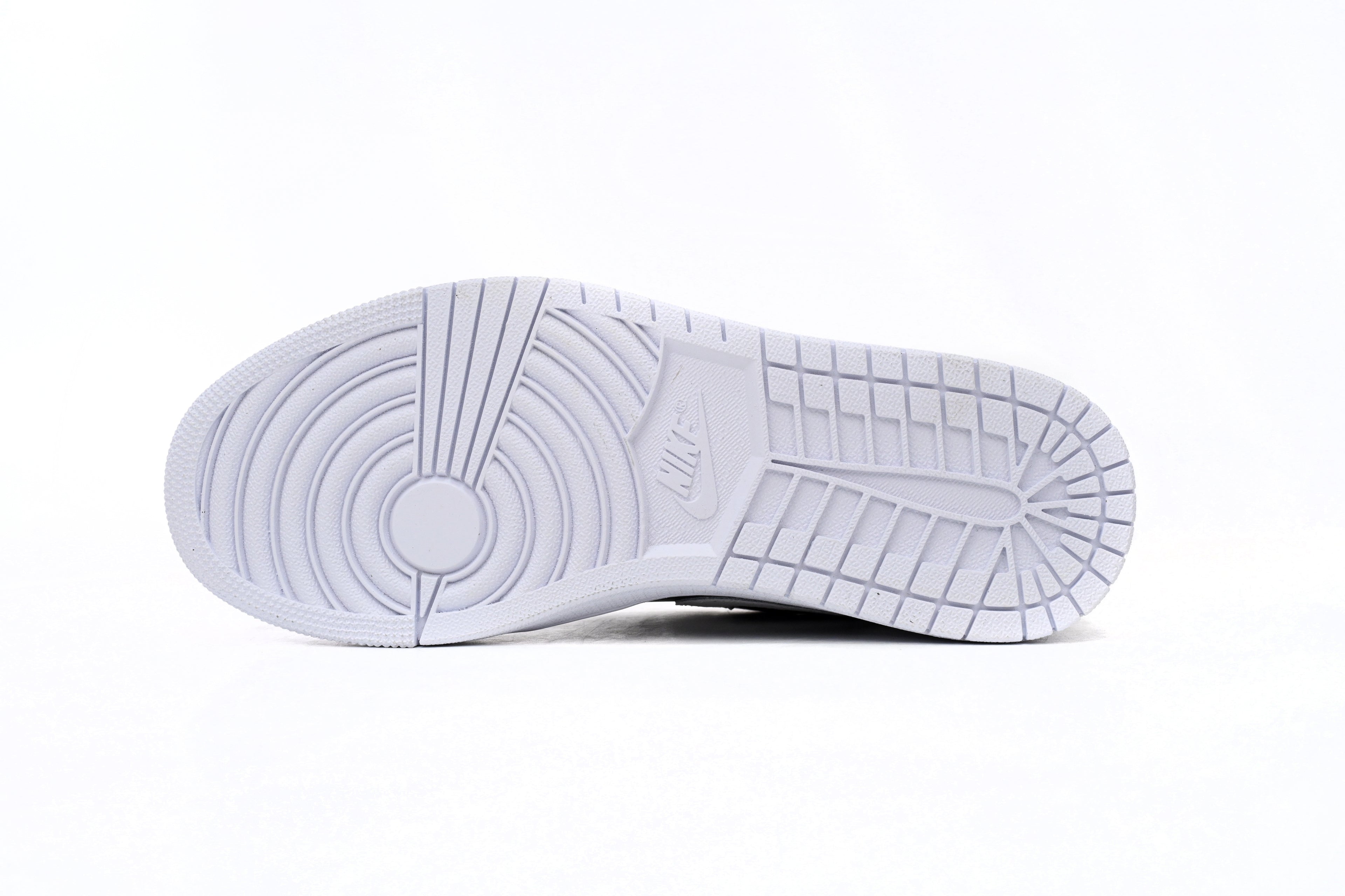 Nike Air Jordan 1 Retro Low Low-Top Sneakers
