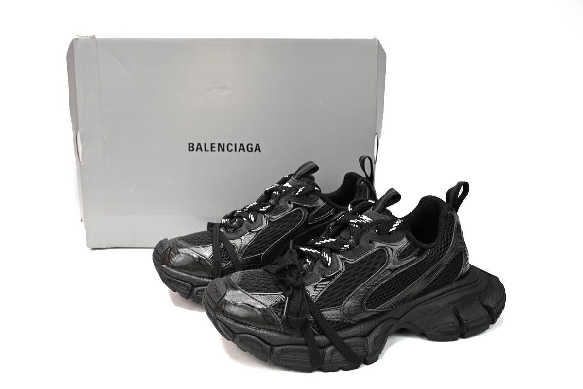 Balenciaga 3XL Sneaker – Low-Top Chunky Sole