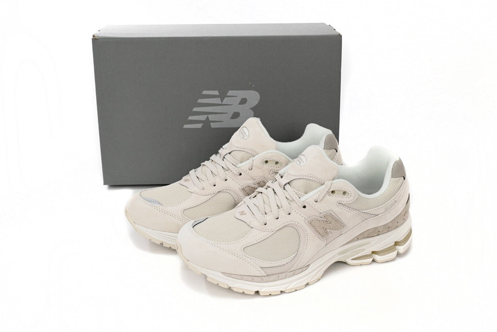 New Balance 2002R Sneakers