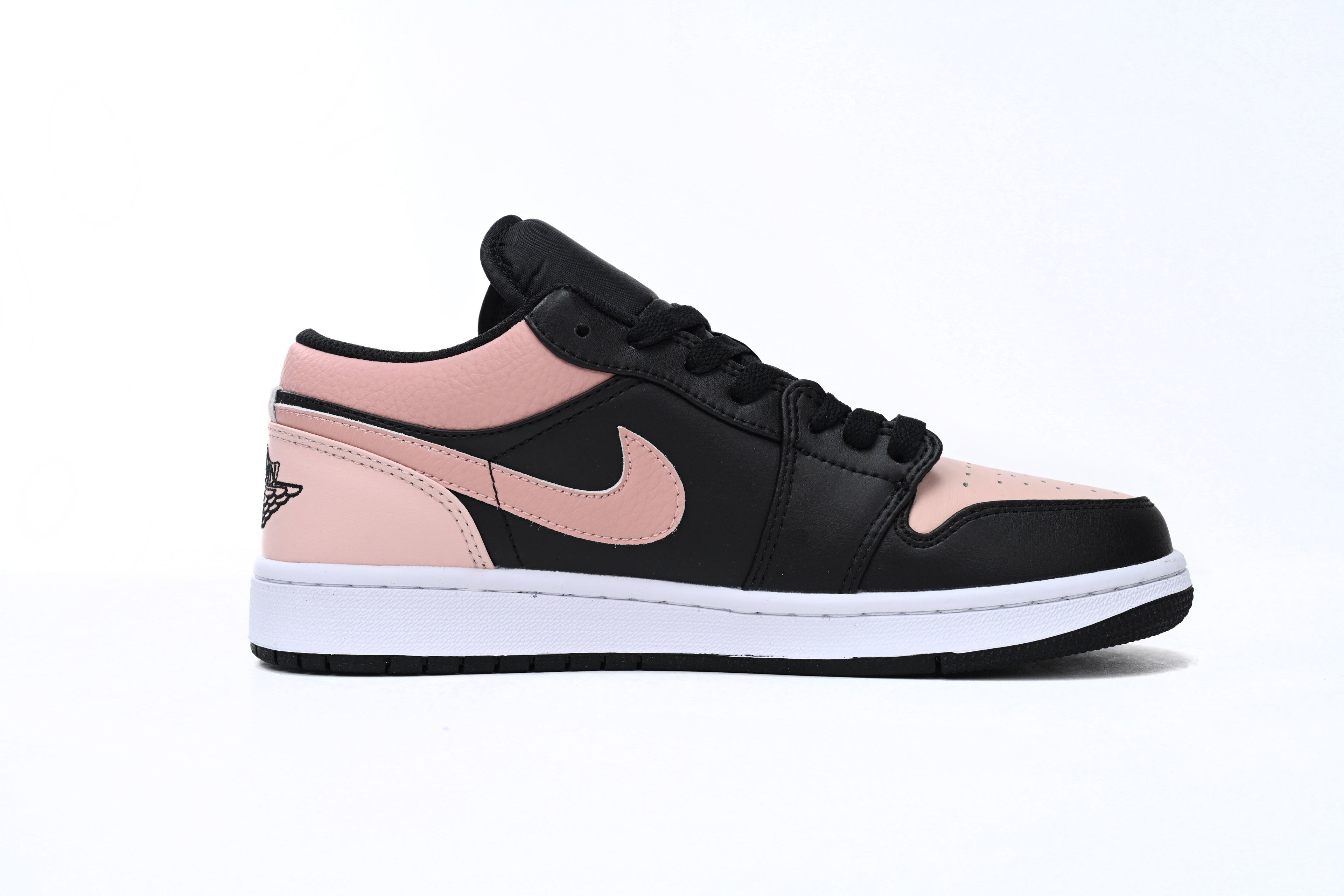 Nike Air Jordan 1 Retro Low Low-Top Sneakers