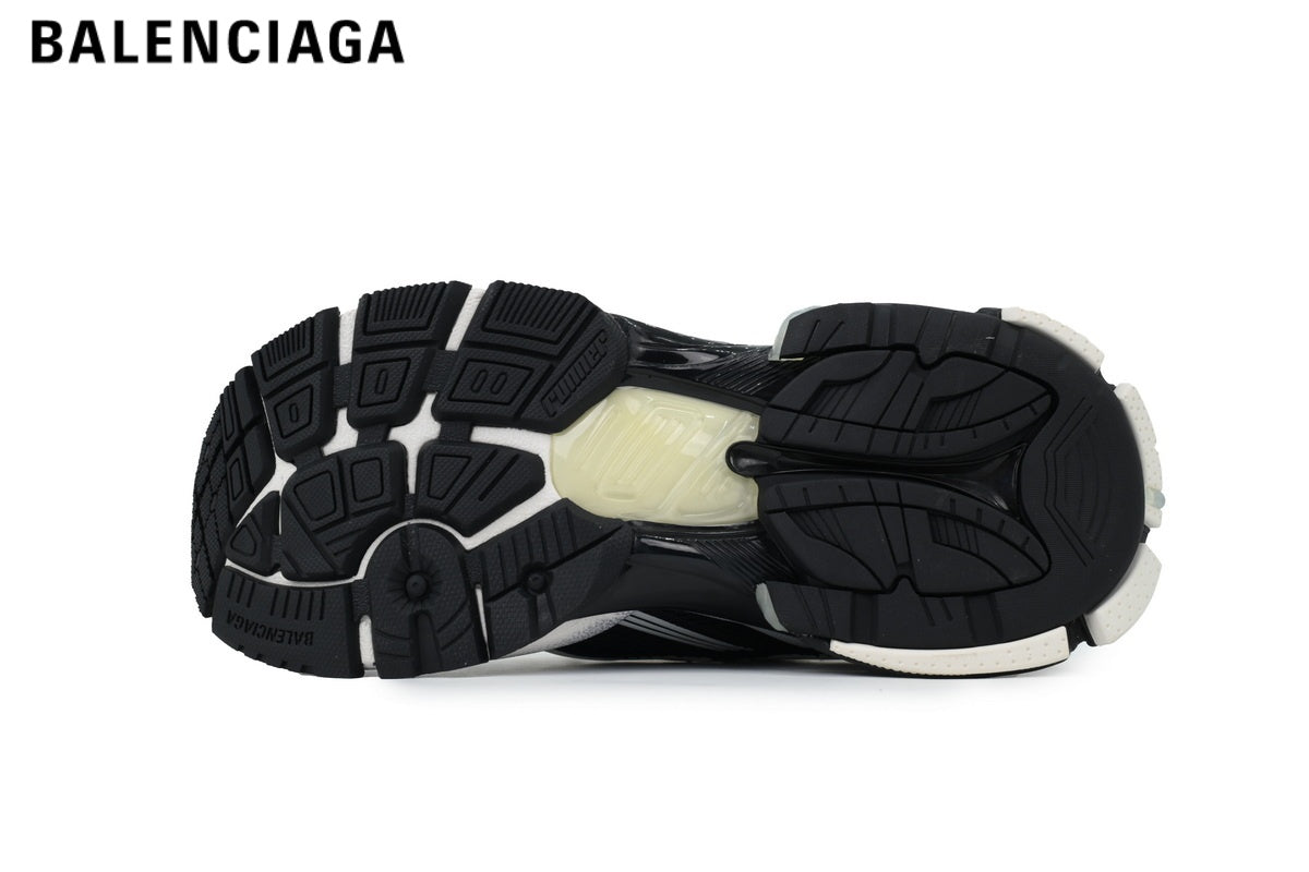 Balenciaga Runner men's shoes  women sneakers — Black / White
