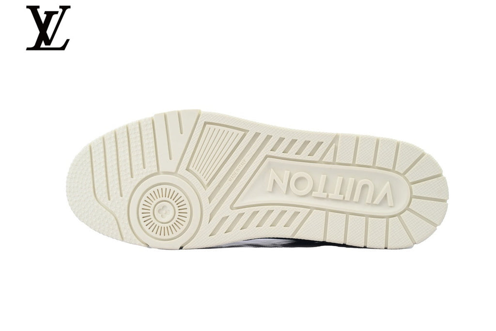 Louis Vuitton Trainer shoes for man  women Sneaker – Black Leather