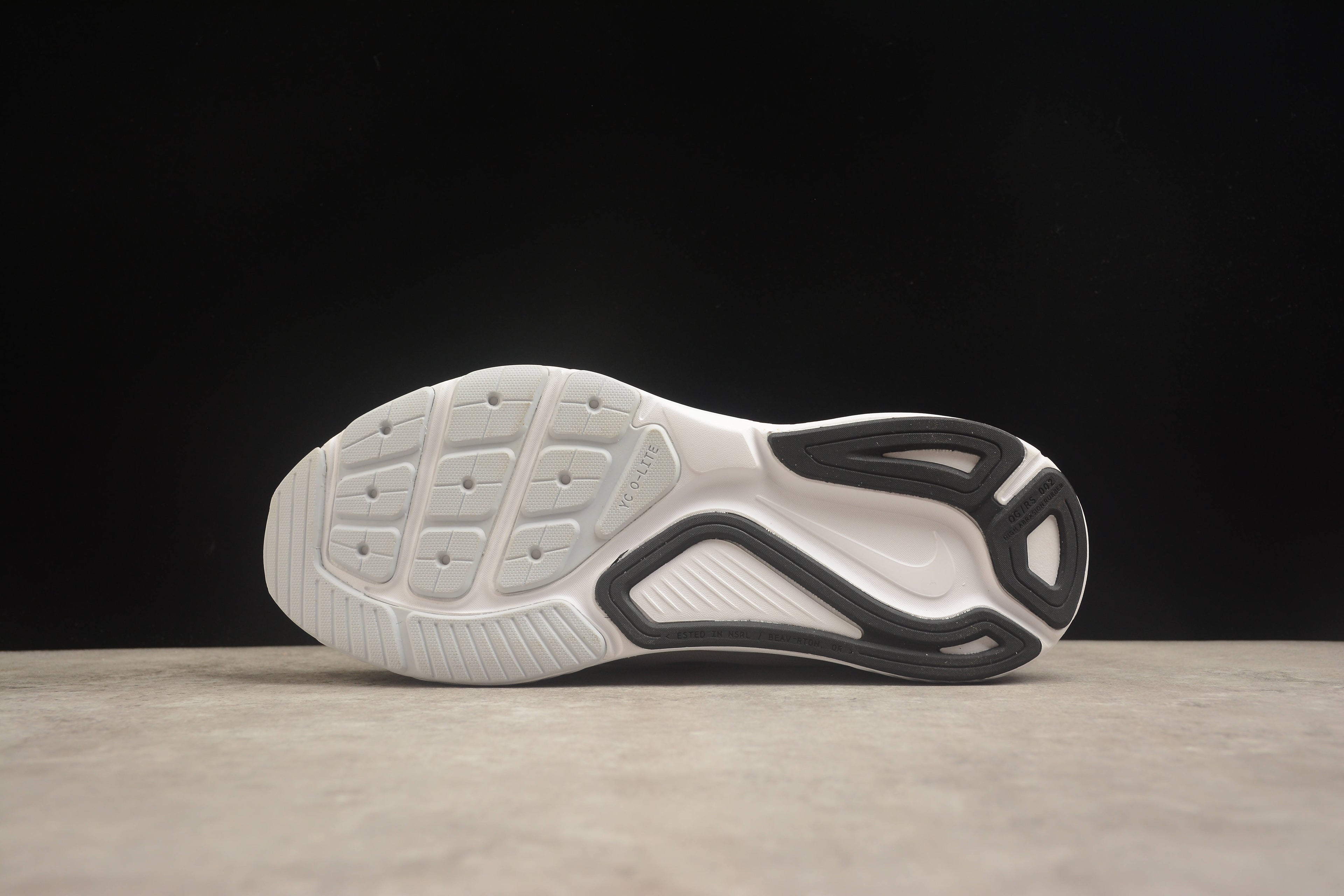 Nike Air Zoom Structure 26 Running Shoes | Supportive & Stable | EU 36-45