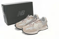New Balance 327 Sneakers
