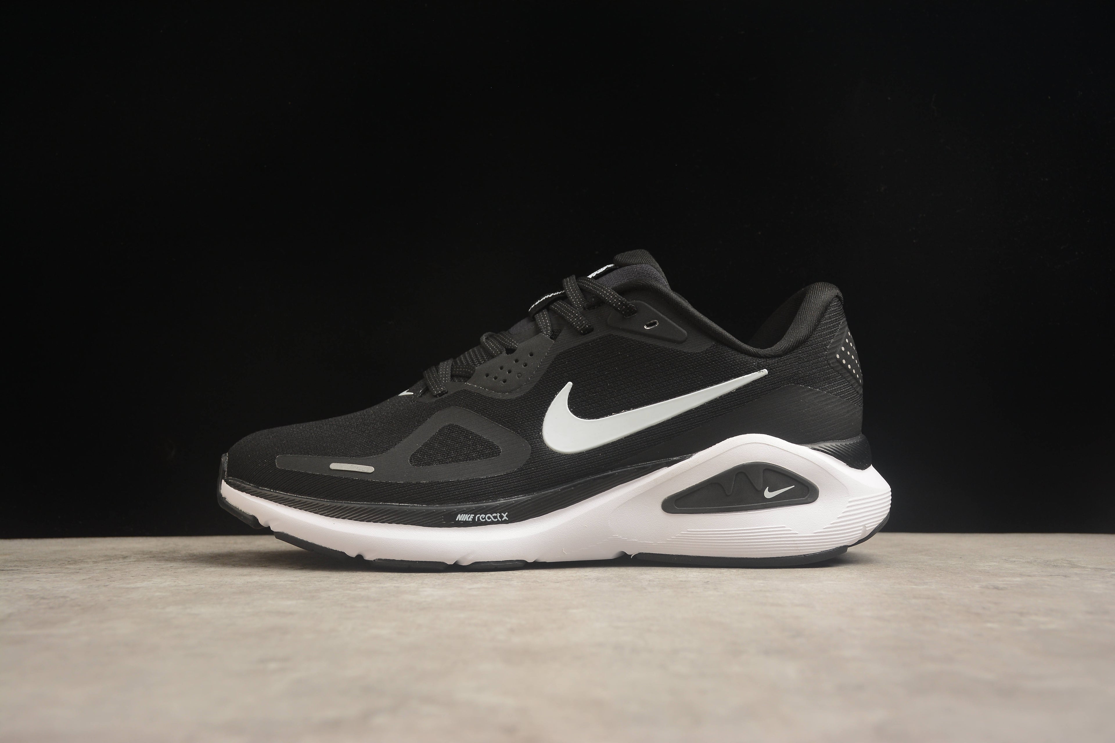 Nike Air Zoom Structure 26 Running Shoes | Supportive & Stable | EU 36-45