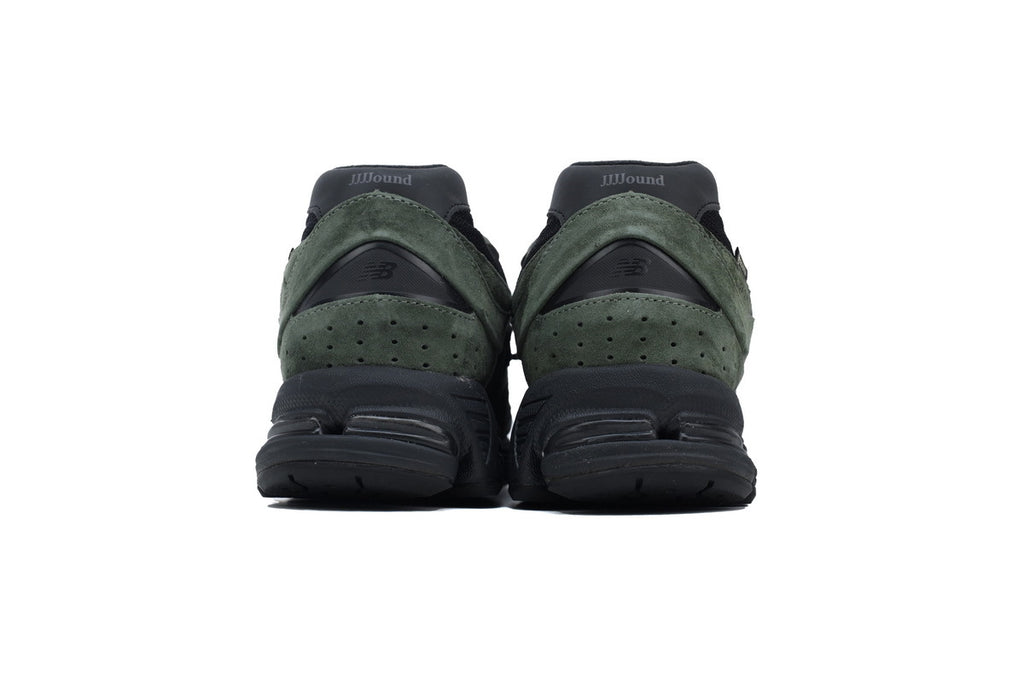 New Balance 2002R Sneakers
