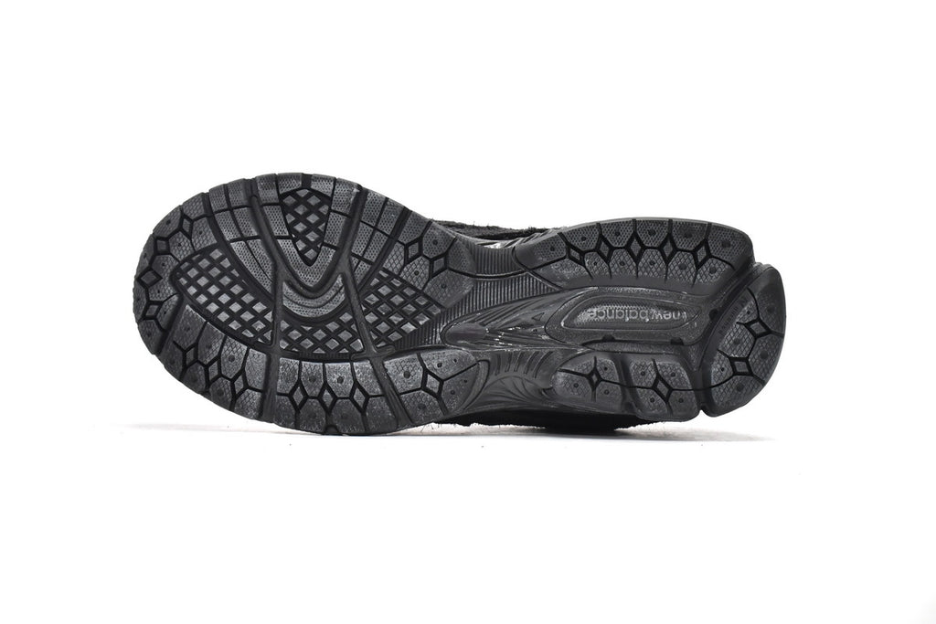 New Balance 2002R Sneakers