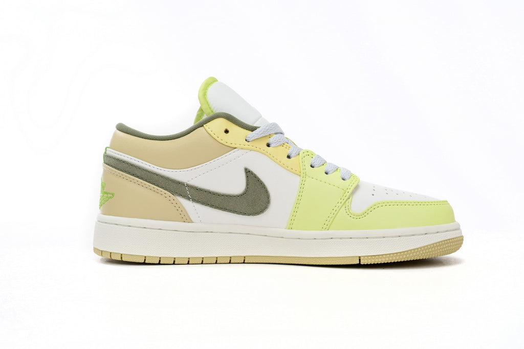Nike Air Jordan 1 Retro Low Low-Top Sneakers