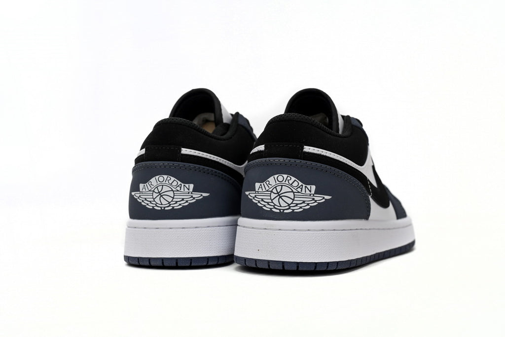 Nike Air Jordan 1 Retro Low Low-Top Sneakers