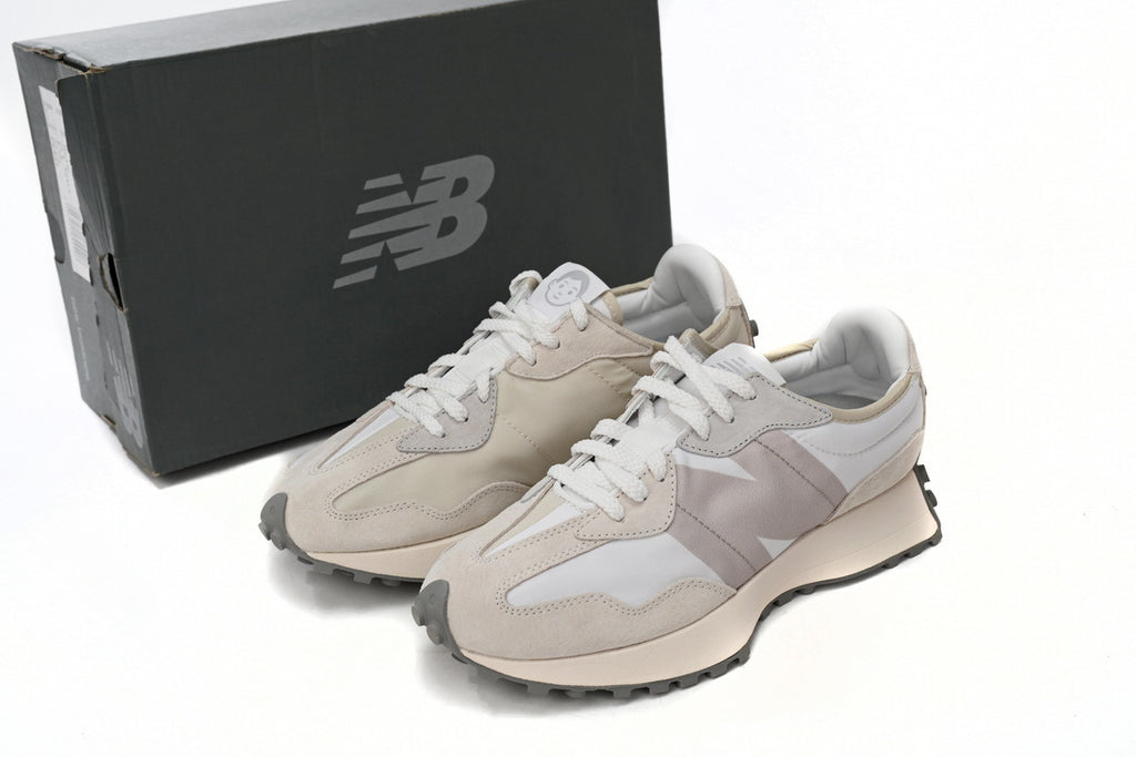 New Balance 327 Sneakers