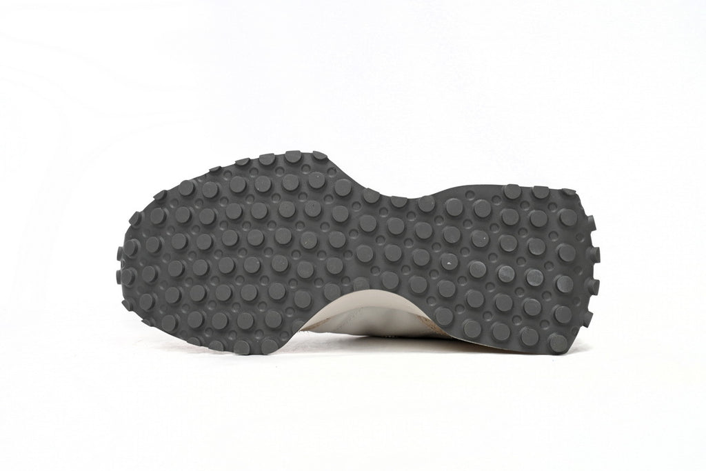 New Balance 327 Sneakers