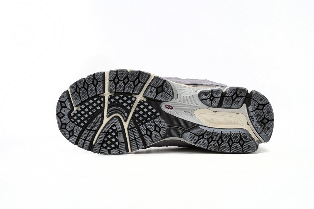 New Balance 2002R Sneakers