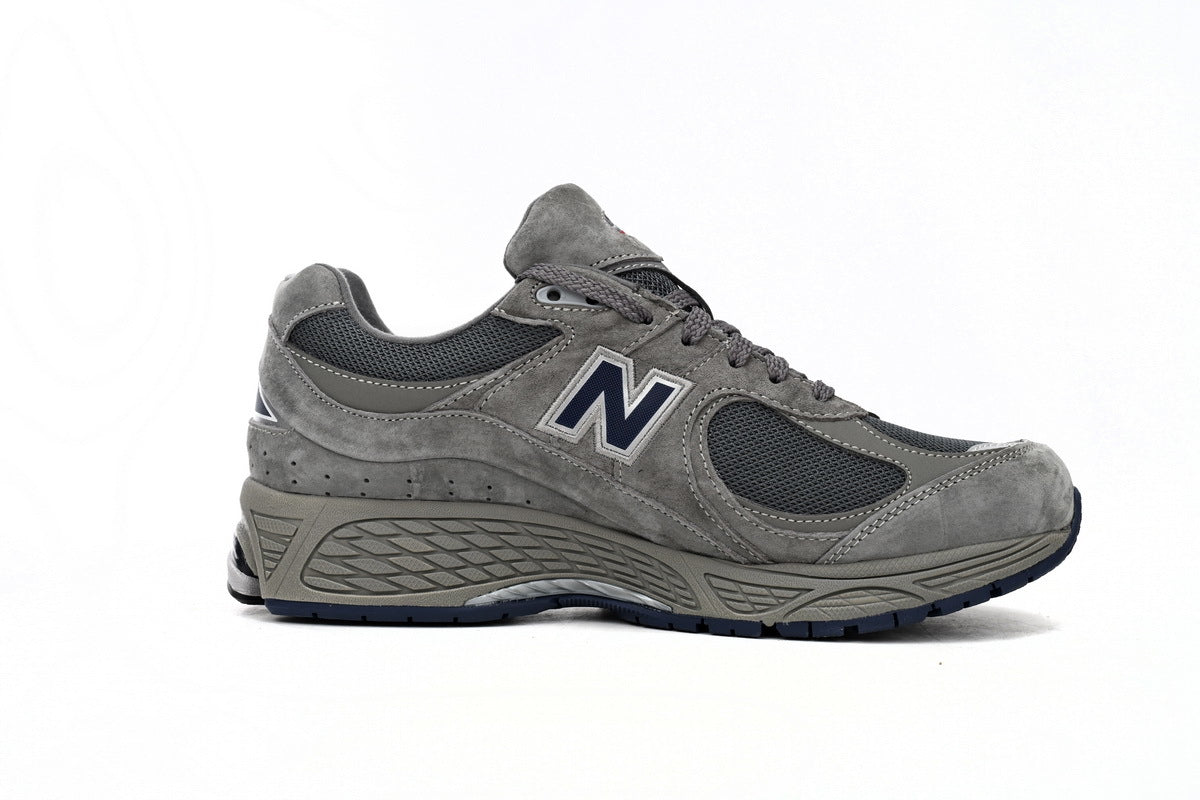 New Balance 2002R Sneakers