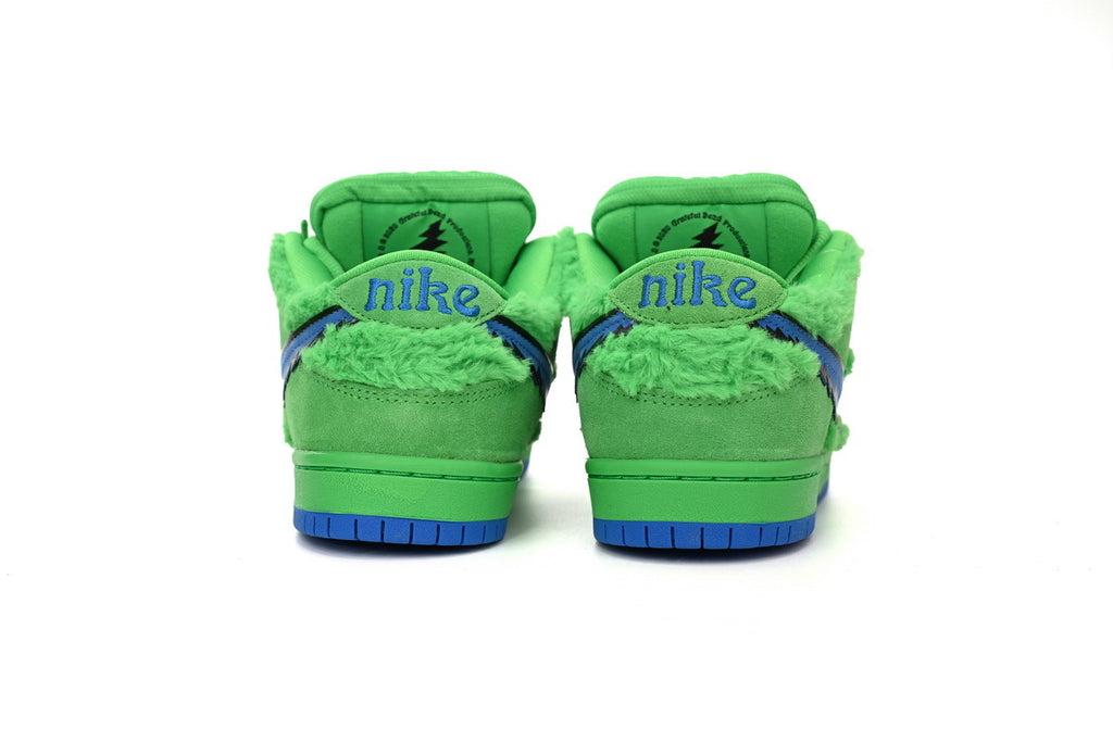 Nike SB Dunk Low – Classic Streetwear Sneakers (EU 36–45)