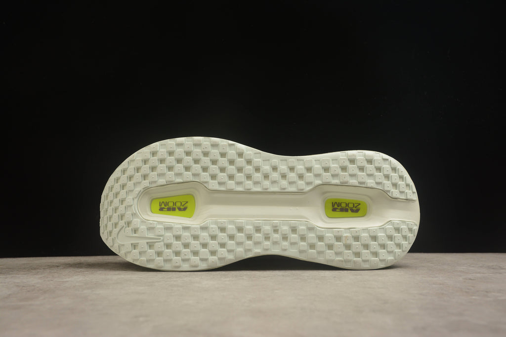 Nike Vomero 18 Running Shoes | Premium Cushioning | EU 36-45