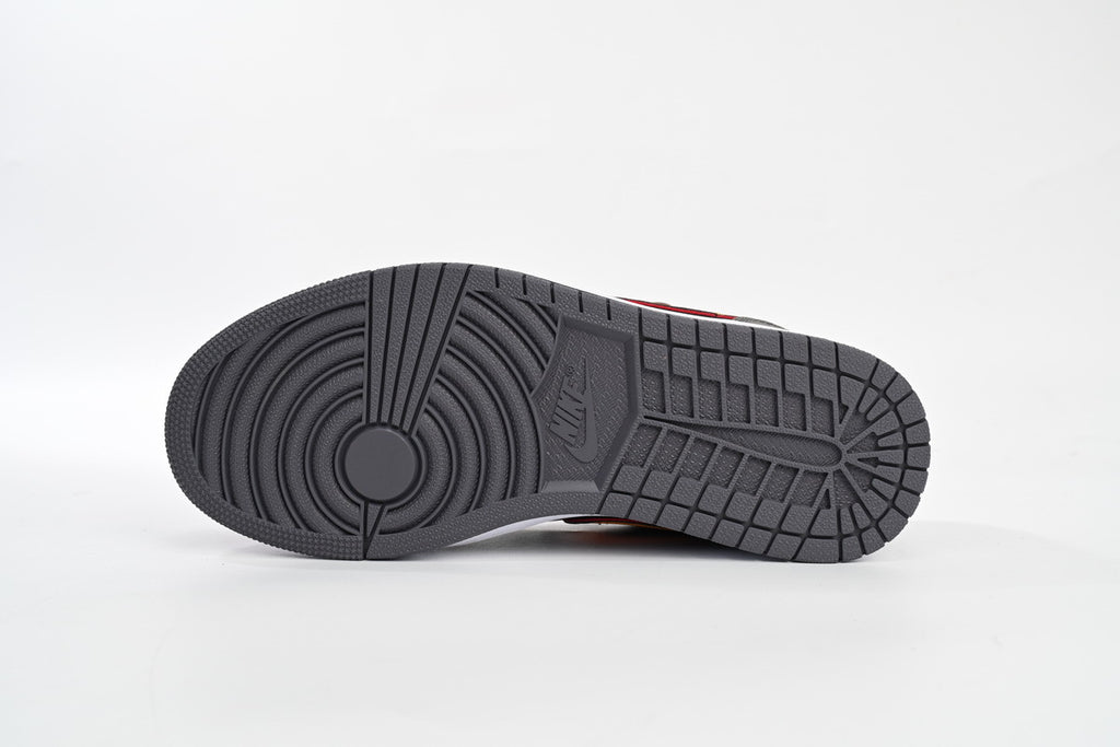 Nike Air Jordan 1 Retro Low Low-Top Sneakers