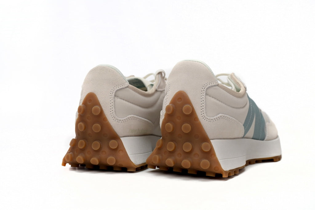 New Balance 327 Sneakers