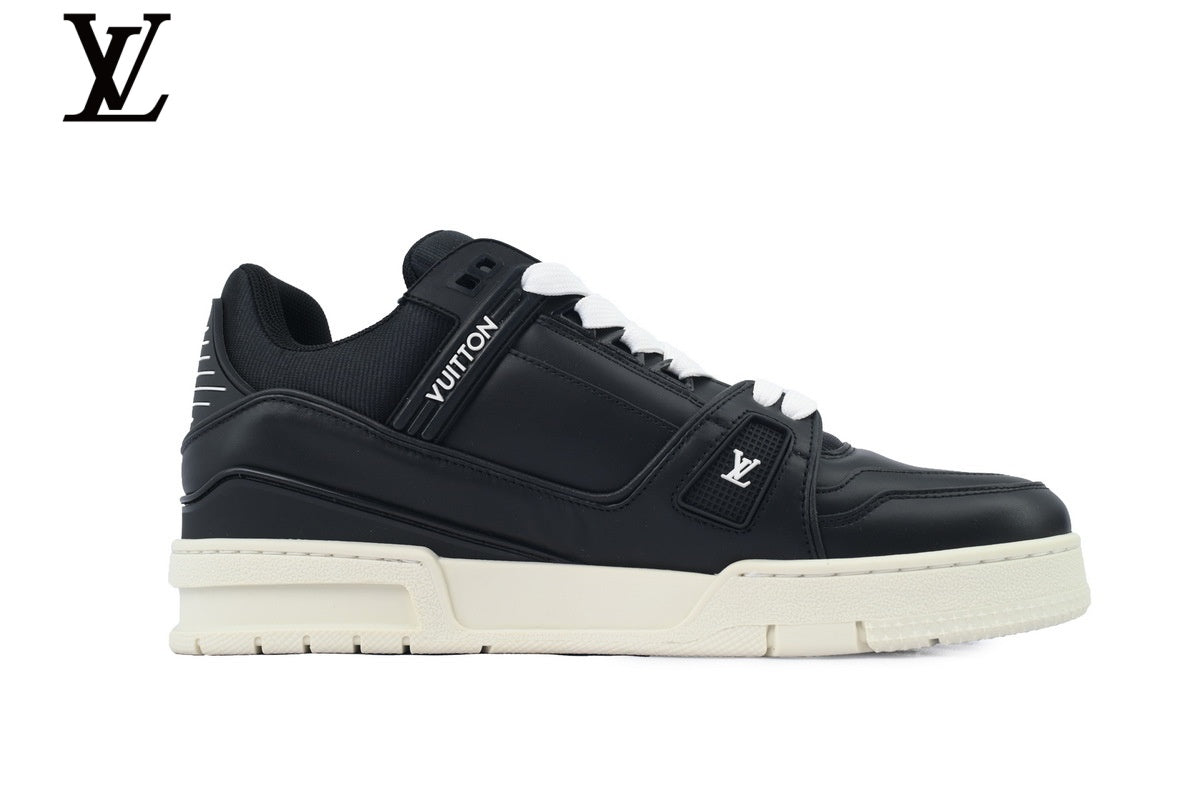 Louis Vuitton Trainer shoes for man  women Sneaker – Black Leather