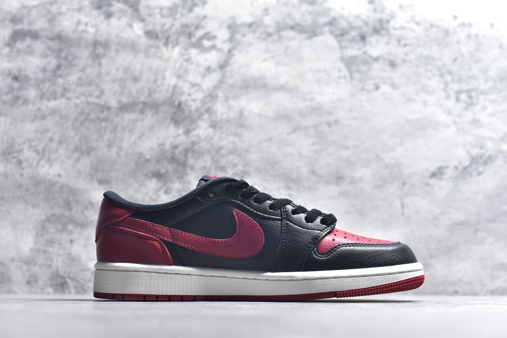 Air Jordan 1 Low AJ1 Sneakers | Men's & Women's
